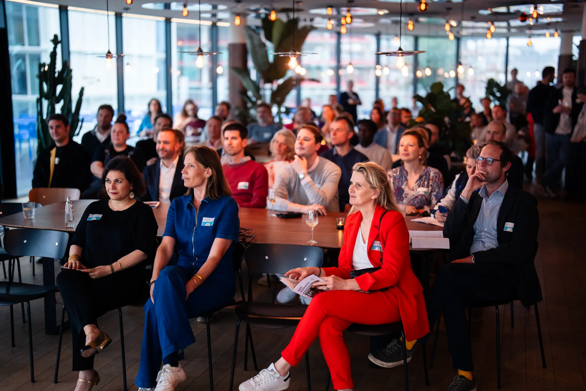 Un public de fondateurs et de partenaires lors d'un événement du StartLab.Brussels.